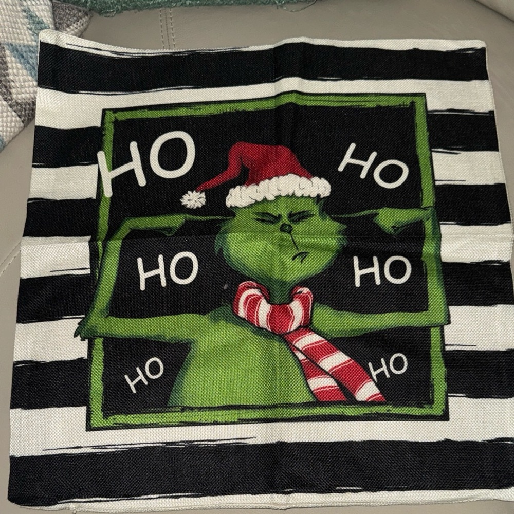 The Grinch Christmas Pillow Case Cover
18x18. NWOT
